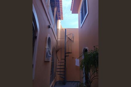 Casa à venda com 180m², 4 quartos e 2 vagas