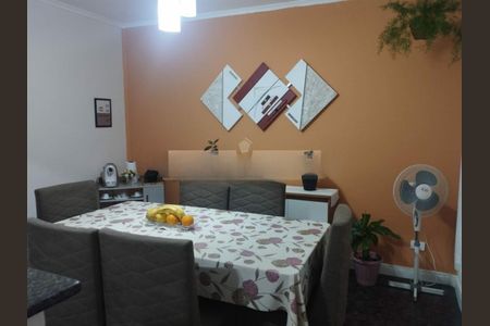 Casa à venda com 4 quartos, 180m² em Jardim Colonial, São Paulo
