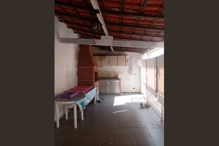 Casa à venda com 4 quartos, 180m² em Jardim Colonial, São Paulo