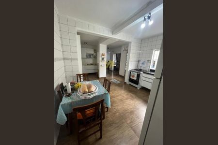 Casa à venda com 4 quartos, 150m² em Jardim Itatiaia, São Paulo