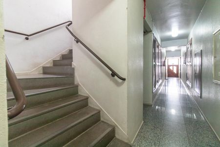 Studio para alugar com 34m², 1 quarto e sem vagaEscada
