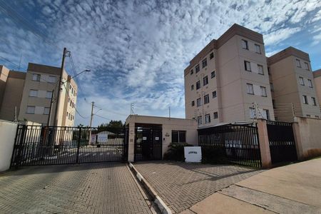 Apartamento à venda com 44m², 2 quartos e 1 vaga Apartamento à venda com 44m², 2 quartos e 1 vagaFachada e Portaria