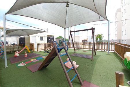 Apartamento à venda com 44m², 2 quartos e 1 vaga Apartamento à venda com 44m², 2 quartos e 1 vagaÁrea comum - Playground