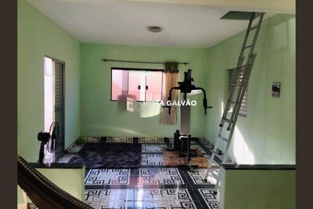 Casa à venda com 200m², 4 quartos e 2 vagas