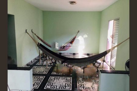 Casa à venda com 200m², 4 quartos e 2 vagas