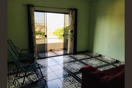 Casa à venda com 200m², 4 quartos e 2 vagas