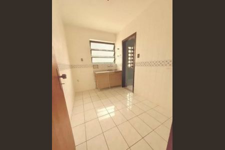 Cozinha de apartamento para alugar com 3 quartos, 70m² em Rio Branco, Porto Alegre