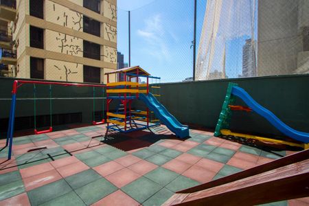 Apartamento à venda com 86m², 3 quartos e 1 vaga Apartamento à venda com 86m², 3 quartos e 1 vagaÁrea comum - Playground