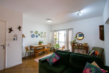 Apartamento para alugar com 86m², 3 quartos e 1 vaga Apartamento para alugar com 86m², 3 quartos e 1 vagaSala