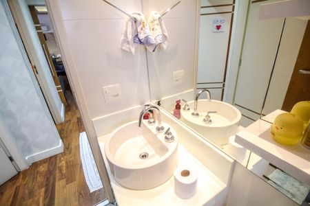 Apartamento à venda com 155m², 3 quartos e 3 vagas Apartamento à venda com 155m², 3 quartos e 3 vagasBanheiro