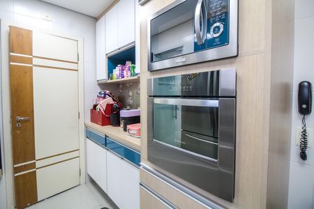 Apartamento à venda com 155m², 3 quartos e 3 vagas Apartamento à venda com 155m², 3 quartos e 3 vagasCozinha