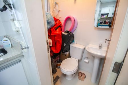 Apartamento à venda com 155m², 3 quartos e 3 vagas Apartamento à venda com 155m², 3 quartos e 3 vagasÁrea de Serviço - Banheiro