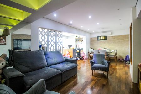 Apartamento à venda com 155m², 3 quartos e 3 vagas Apartamento à venda com 155m², 3 quartos e 3 vagasSala