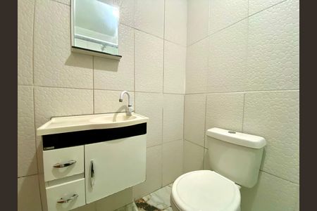 Casa para alugar com 75m², 3 quartos e sem vaga Casa para alugar com 75m², 3 quartos e sem vagaBanheiro
