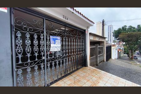 Fachada + Plaquinha de casa à venda com 5 quartos, 220m² em Cambuci, São Paulo