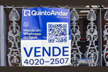 Casa à venda com 220m², 5 quartos e 2 vagas Casa à venda com 220m², 5 quartos e 2 vagasPlaquinha