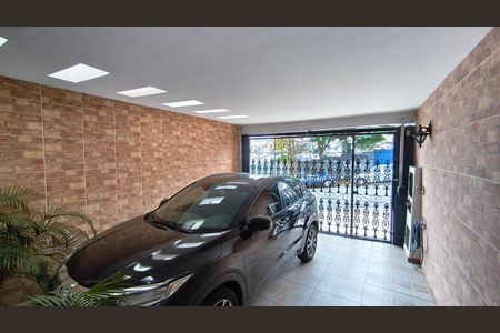 Casa à venda com 220m², 5 quartos e 2 vagas Casa à venda com 220m², 5 quartos e 2 vagasGaragem