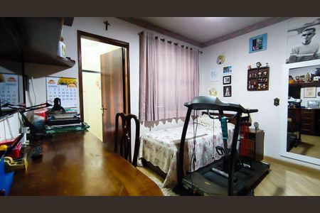 Casa à venda com 220m², 5 quartos e 2 vagas Casa à venda com 220m², 5 quartos e 2 vagasSuíte 2