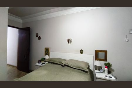 Casa à venda com 220m², 5 quartos e 2 vagas Casa à venda com 220m², 5 quartos e 2 vagasSuíte 3