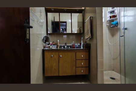 Casa à venda com 220m², 5 quartos e 2 vagas Casa à venda com 220m², 5 quartos e 2 vagasBanheiro da Suíte 3