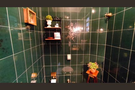 Casa à venda com 220m², 5 quartos e 2 vagas Casa à venda com 220m², 5 quartos e 2 vagasLavabo