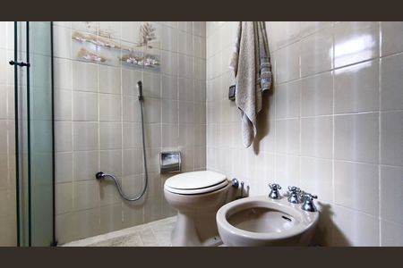 Casa à venda com 220m², 5 quartos e 2 vagas Casa à venda com 220m², 5 quartos e 2 vagasBanheiro da Suíte 3