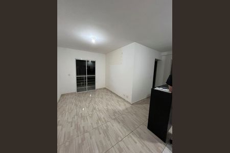 Sala de apartamento para alugar com 2 quartos, 50m² em Jardim Barro Branco, Cotia