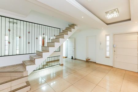 Casa para alugar com 275m², 2 quartos e 3 vagas Casa para alugar com 275m², 2 quartos e 3 vagasSala