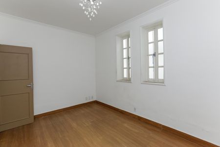 Casa para alugar com 275m², 2 quartos e 3 vagas Casa para alugar com 275m², 2 quartos e 3 vagasSuite