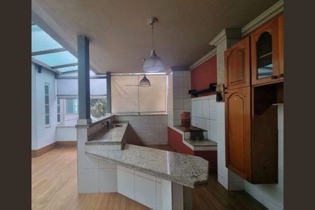 Casa para alugar com 275m², 3 quartos e 3 vagas Casa para alugar com 275m², 3 quartos e 3 vagasCozinha