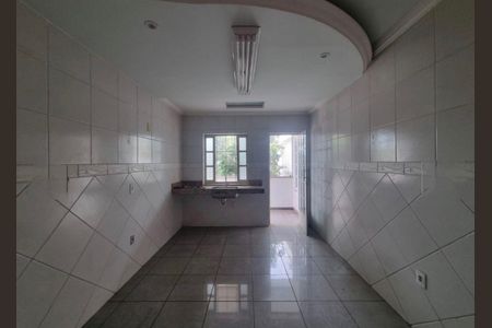 Casa para alugar com 275m², 3 quartos e 3 vagas Casa para alugar com 275m², 3 quartos e 3 vagasCozinha