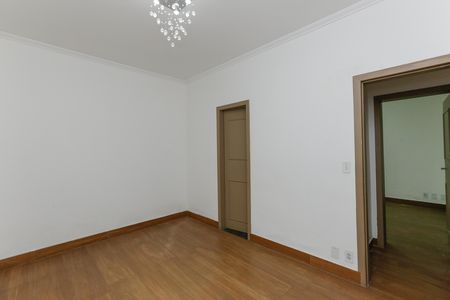 Casa para alugar com 275m², 2 quartos e 3 vagas Casa para alugar com 275m², 2 quartos e 3 vagasSuite