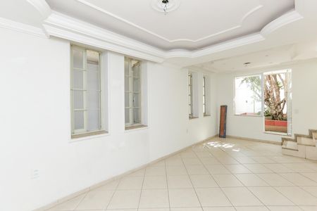 Casa para alugar com 275m², 2 quartos e 3 vagas Casa para alugar com 275m², 2 quartos e 3 vagasSala 2
