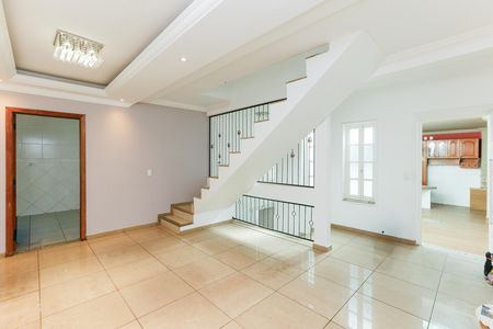 Sala de casa para alugar com 2 quartos, 275m² em Jardim Riacho das Pedras, Contagem