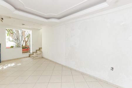 Casa para alugar com 275m², 2 quartos e 3 vagas Casa para alugar com 275m², 2 quartos e 3 vagasSala 2