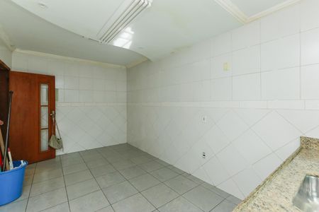 Casa para alugar com 275m², 2 quartos e 3 vagas Casa para alugar com 275m², 2 quartos e 3 vagascozinha 2