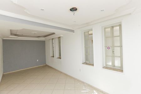 Casa para alugar com 275m², 2 quartos e 3 vagas Casa para alugar com 275m², 2 quartos e 3 vagasSala 2