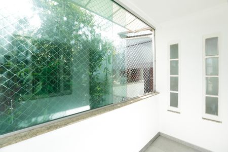 Casa para alugar com 275m², 2 quartos e 3 vagas Casa para alugar com 275m², 2 quartos e 3 vagasvaranda cozinha 2