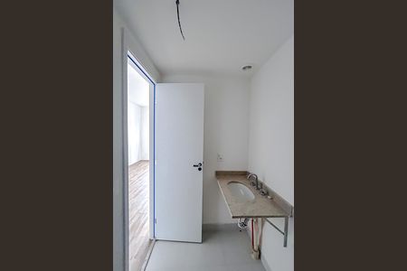 Banheiro de kitnet/studio para alugar com 1 quarto, 28m² em Vila Matilde, São Paulo