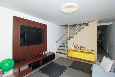 Casa para alugar com 160m², 3 quartos e 3 vagasSala