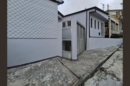 Casa para alugar com 80m², 2 quartos e sem vaga Casa para alugar com 80m², 2 quartos e sem vagaFachada