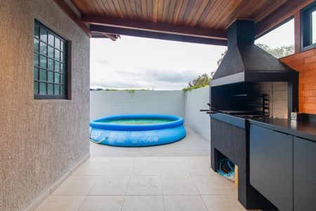 Casa à venda com 190m², 2 quartos e 3 vagas Casa à venda com 190m², 2 quartos e 3 vagasQuintal