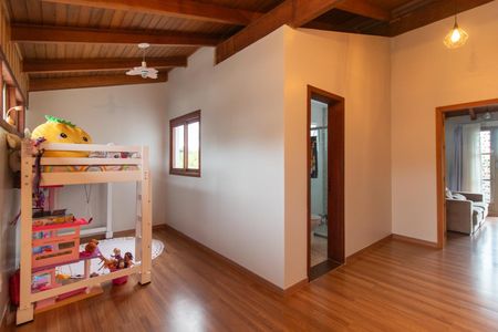 Casa à venda com 190m², 2 quartos e 3 vagas Casa à venda com 190m², 2 quartos e 3 vagasCorredor