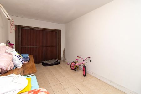 Casa à venda com 190m², 2 quartos e 3 vagas Casa à venda com 190m², 2 quartos e 3 vagasGaragem
