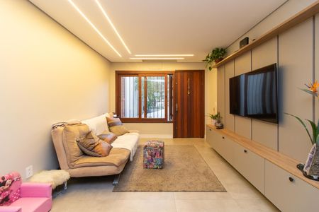 Casa à venda com 190m², 2 quartos e 3 vagas Casa à venda com 190m², 2 quartos e 3 vagasSala