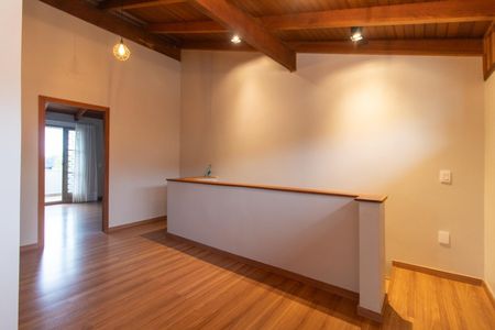 Casa à venda com 190m², 2 quartos e 3 vagas Casa à venda com 190m², 2 quartos e 3 vagasCorredor