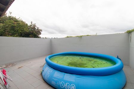 Casa à venda com 190m², 2 quartos e 3 vagas Casa à venda com 190m², 2 quartos e 3 vagasQuintal