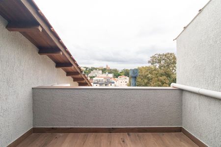 Casa à venda com 190m², 2 quartos e 3 vagas Casa à venda com 190m², 2 quartos e 3 vagasVaranda do Quarto 2