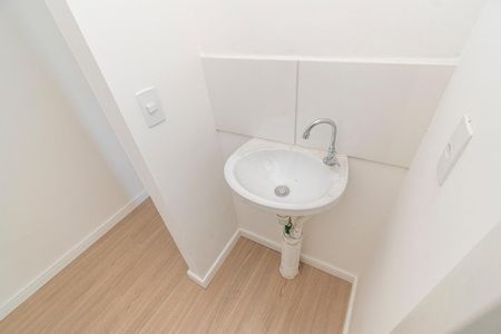 Apartamento para alugar com 39m², 2 quartos e sem vaga Apartamento para alugar com 39m², 2 quartos e sem vagaBanheiro