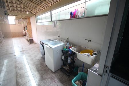 Casa à venda com 360m², 3 quartos e 2 vagasÁrea de Serviço